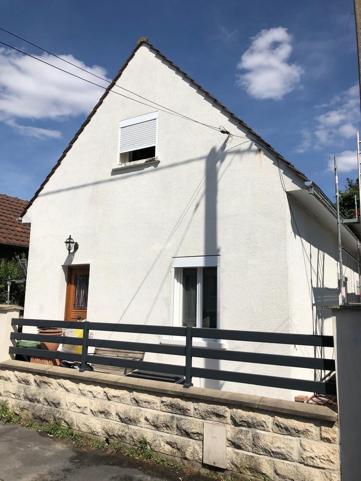 Rénovation des façades en peinture ou enduit projeté